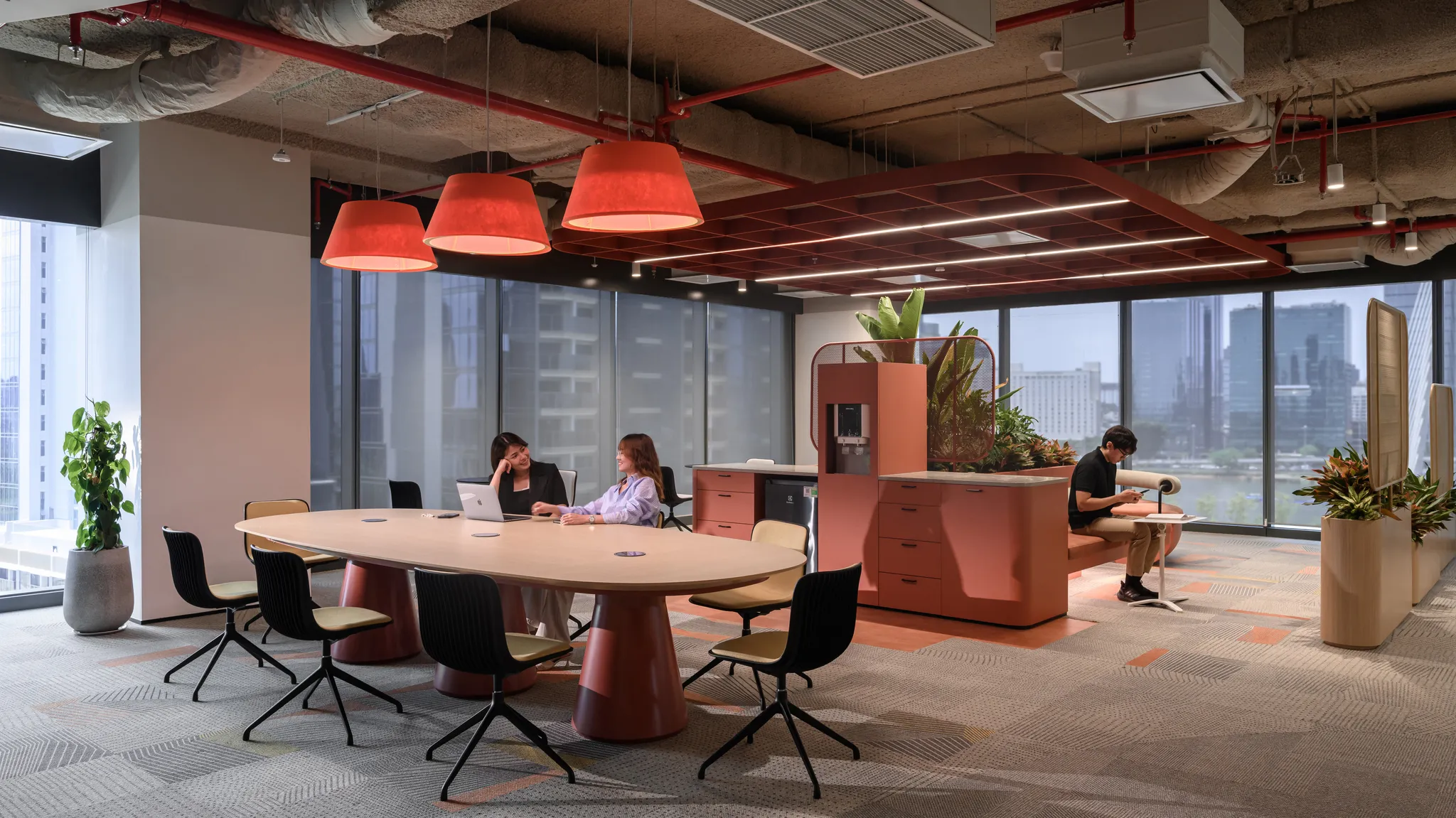 <figcaption>Various types of collaborative areas are designed with supportive amenities to encourage productive collaborations.</figcaption>